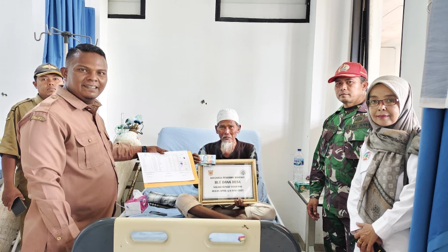 BLT Tahap II Nagari Bungo Tanjuang Disalurkan Langsung kepada Penerima Manfaat